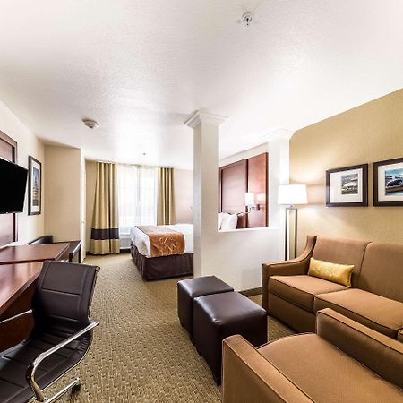Comfort Suites Grand Prairie - Arlington North Екстер'єр фото