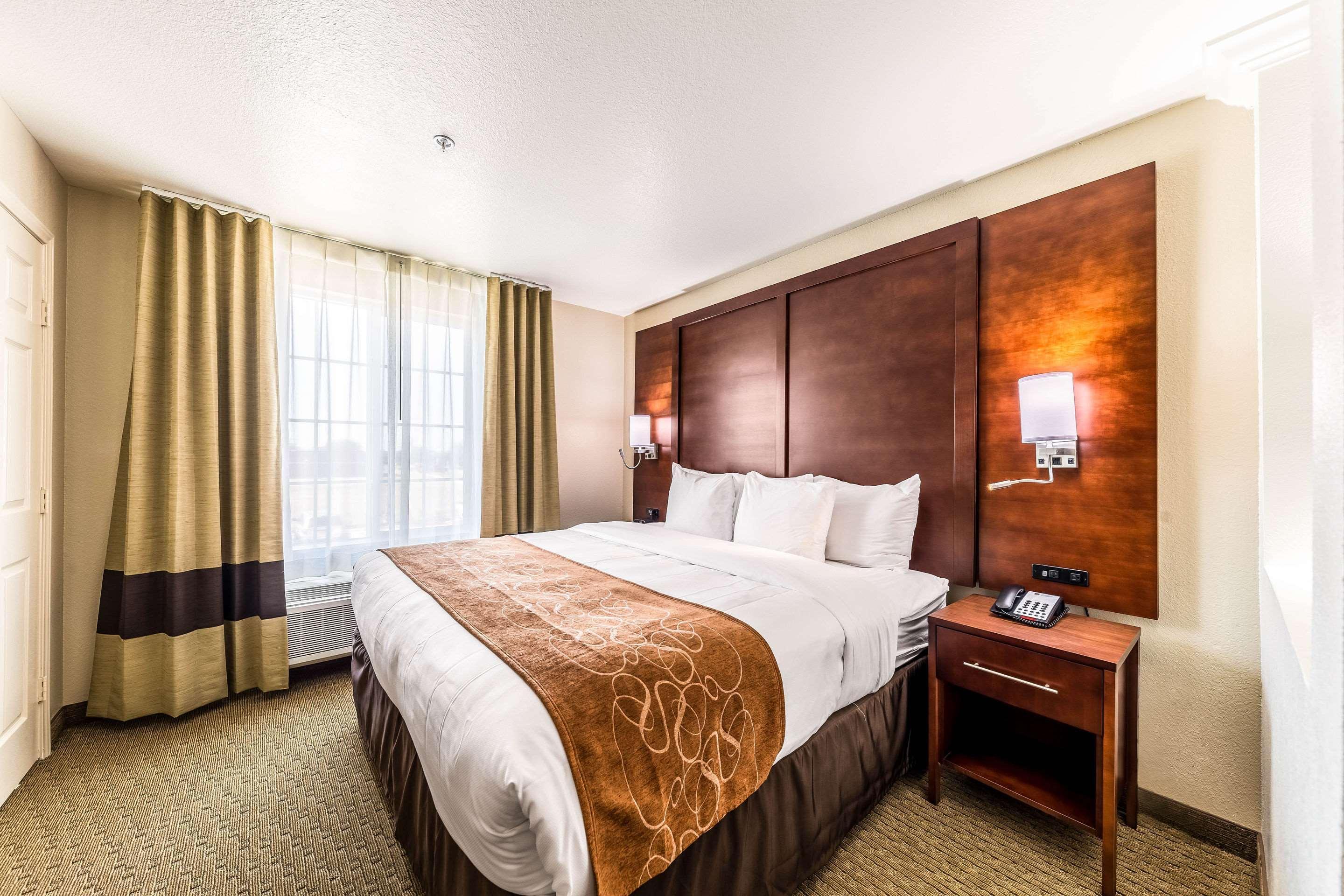 Comfort Suites Grand Prairie - Arlington North Екстер'єр фото