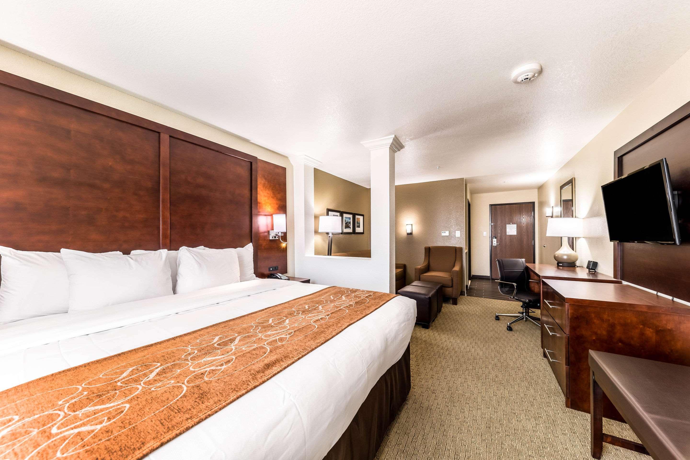 Comfort Suites Grand Prairie - Arlington North Екстер'єр фото