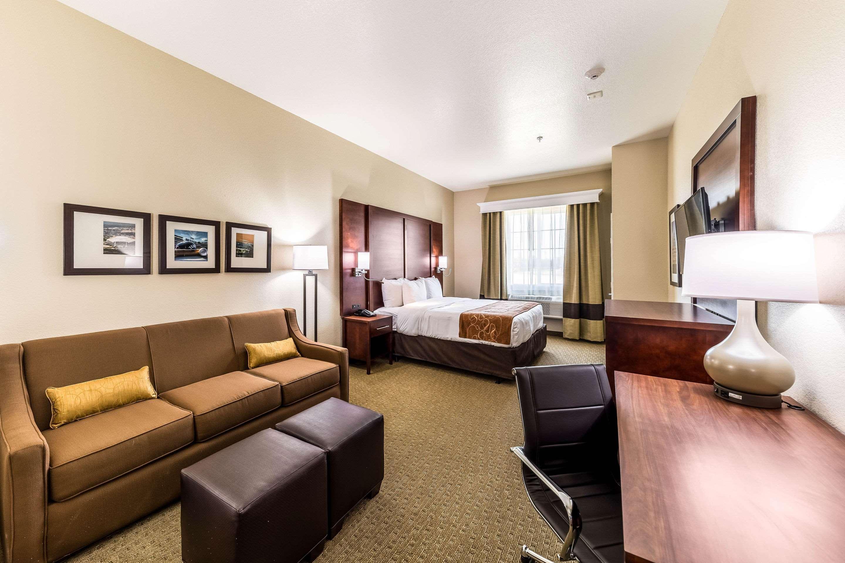 Comfort Suites Grand Prairie - Arlington North Екстер'єр фото
