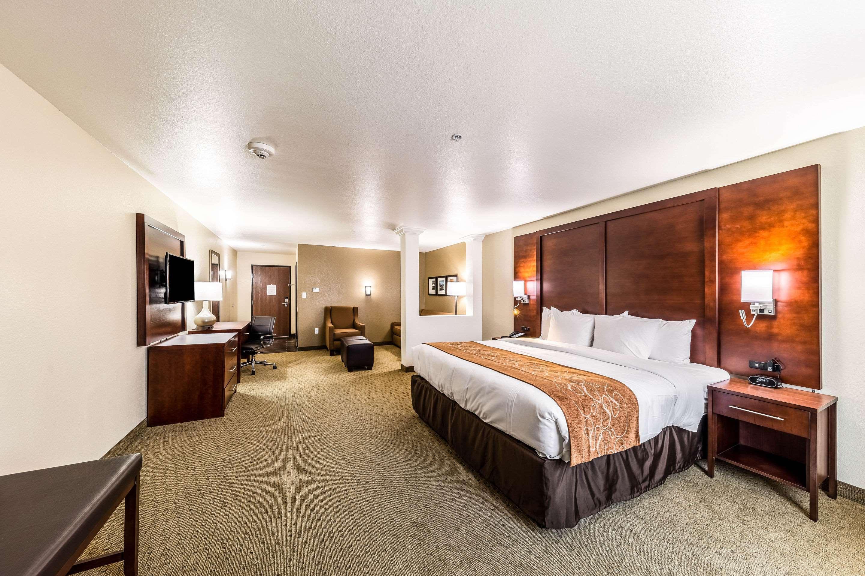 Comfort Suites Grand Prairie - Arlington North Екстер'єр фото
