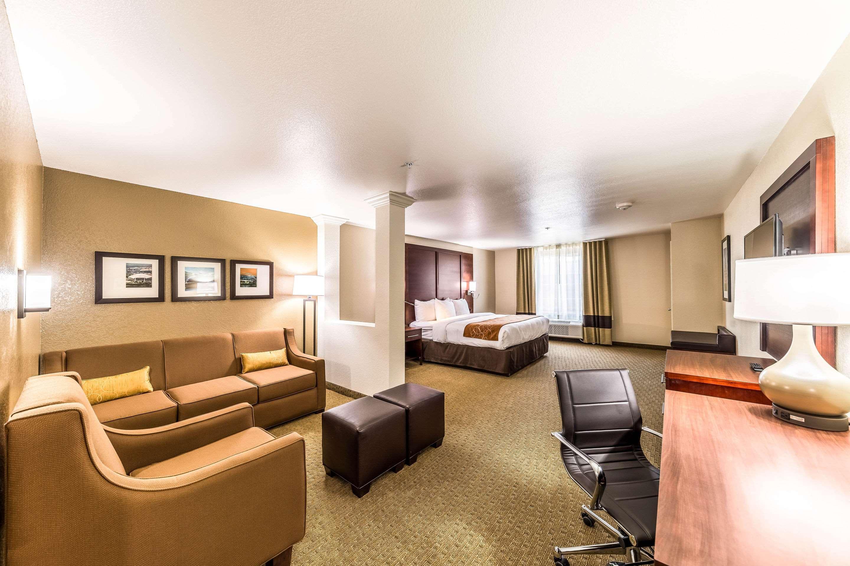 Comfort Suites Grand Prairie - Arlington North Екстер'єр фото