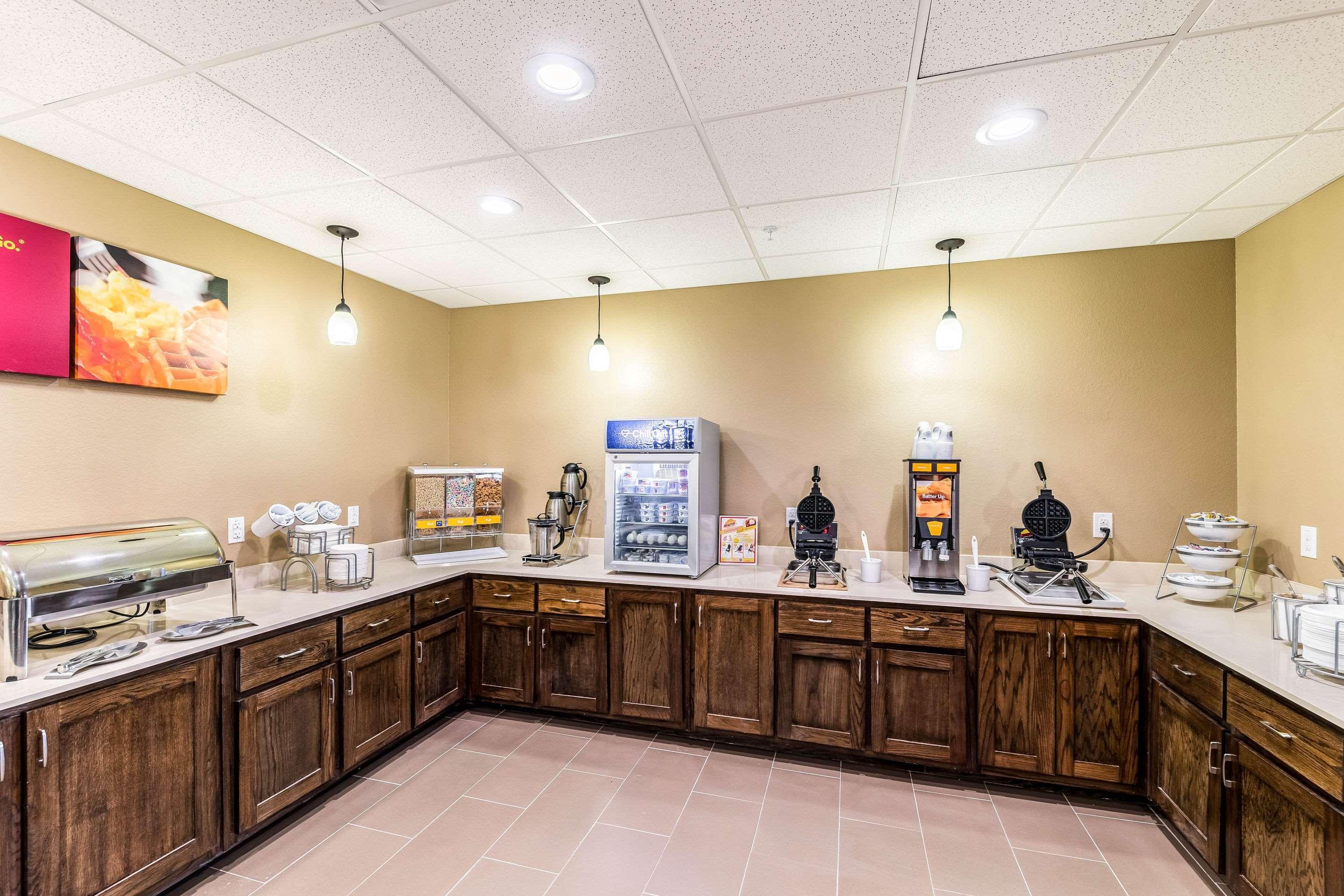 Comfort Suites Grand Prairie - Arlington North Екстер'єр фото