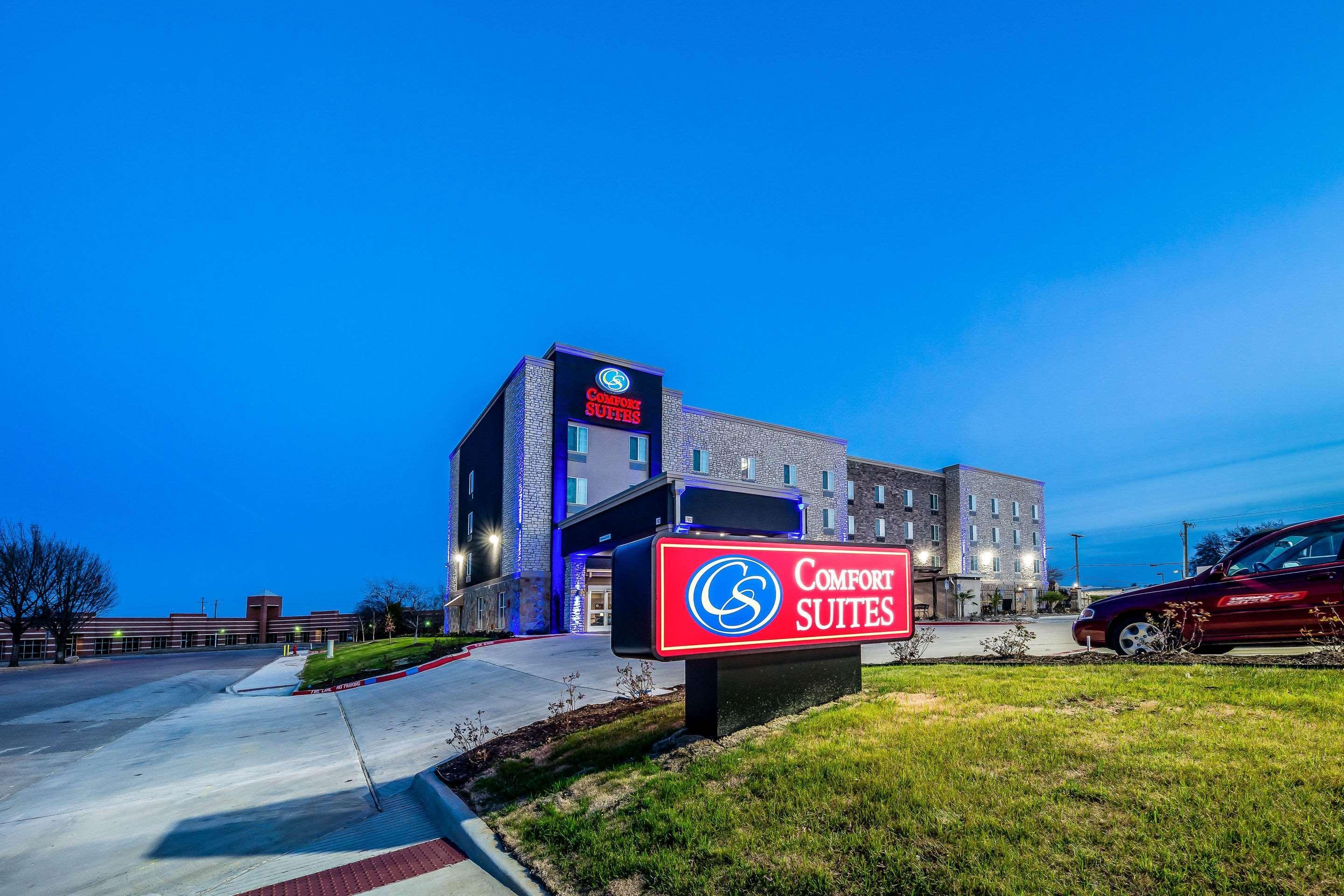 Comfort Suites Grand Prairie - Arlington North Екстер'єр фото